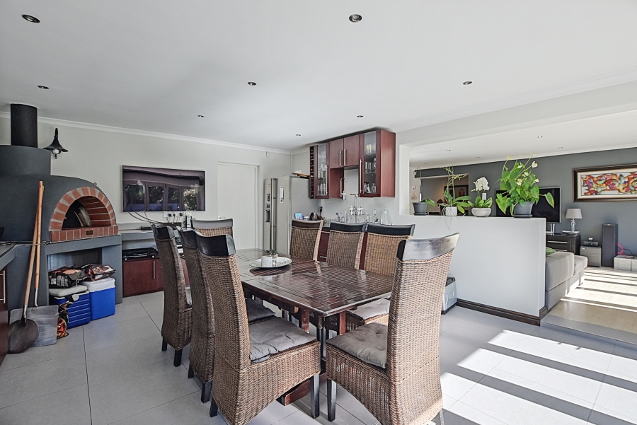 4 Bedroom Property for Sale in Blouberg Rise Western Cape